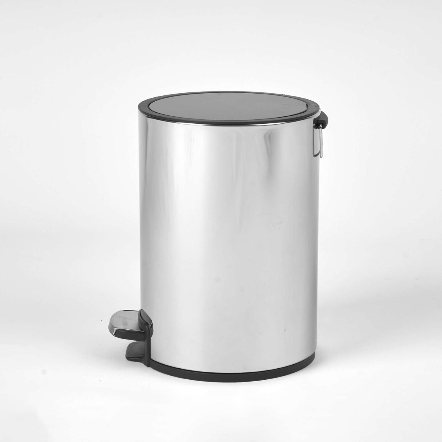 Seau à pédale de 5 L, finition chromée, finition brillante — RUBICER