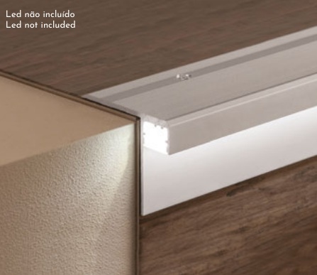 Nez de marche aluminium pour LED — Rubicer